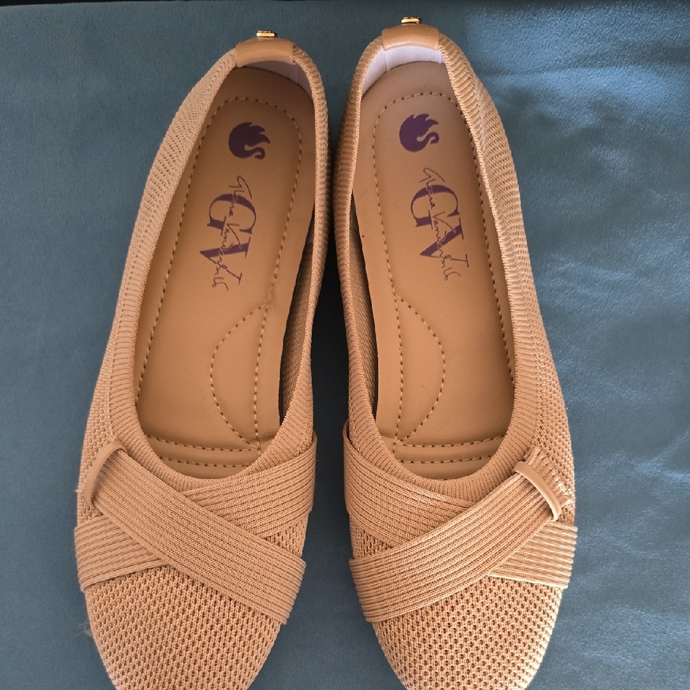 Women's Tan Flats